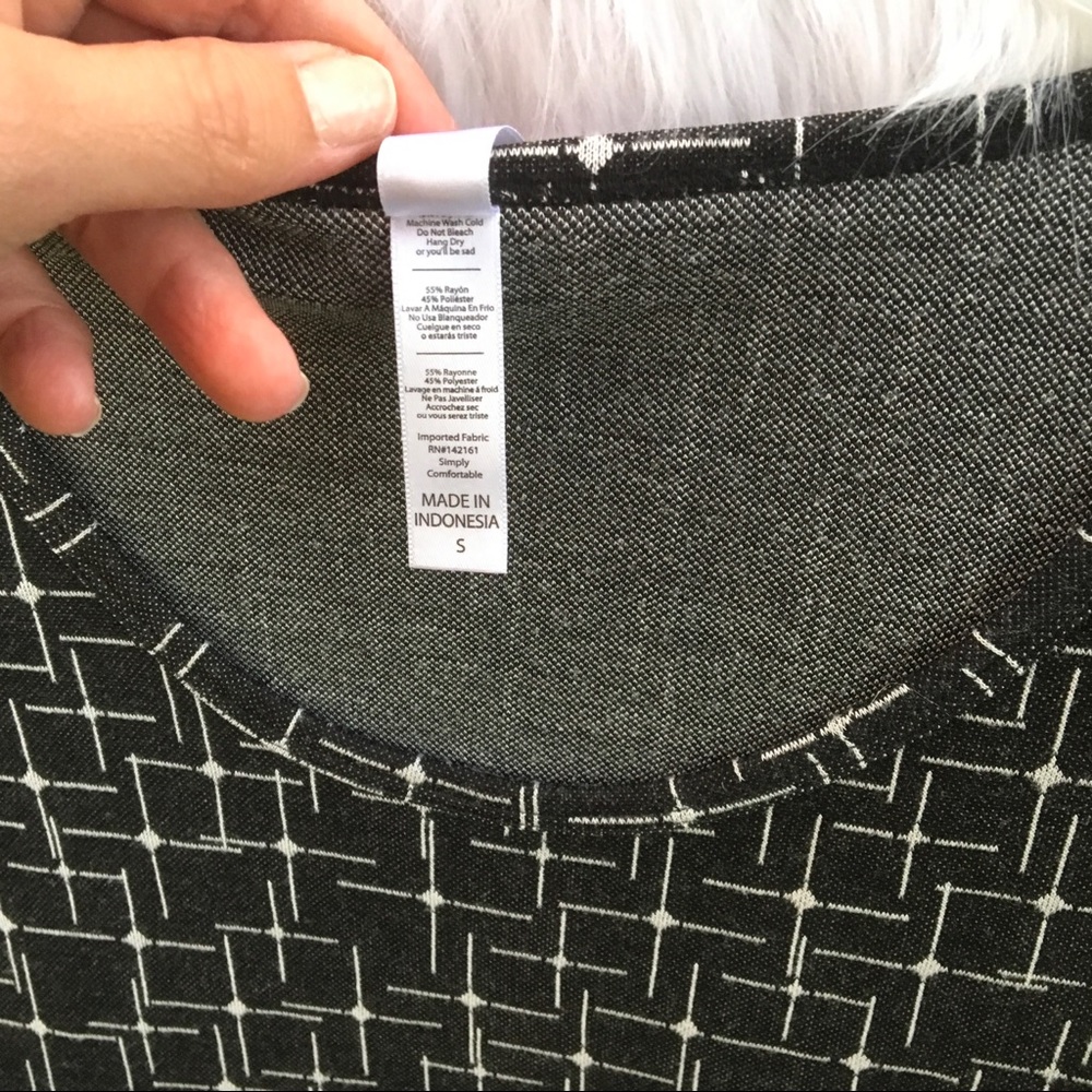 LulaRoe Rayon/Polyester Top, Small - Picture 5 of 5